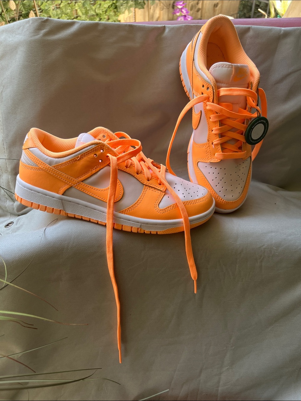 Nike Low-Top Sneakers - Neon Orange & White